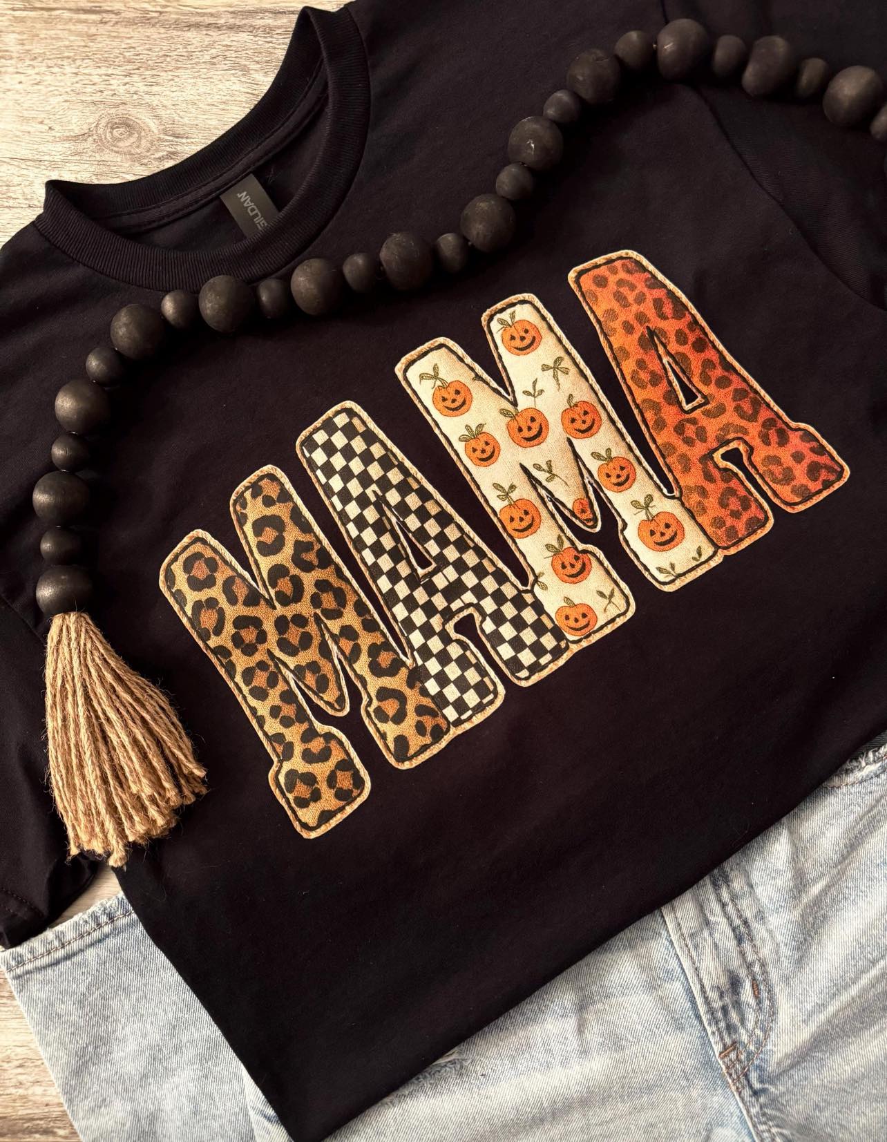 Mama Halloween pattern tee