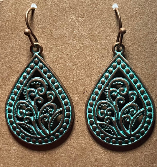 Teardrop antique design earrings