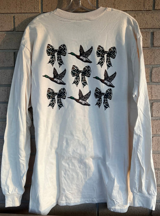 Camo bows and ducks tee